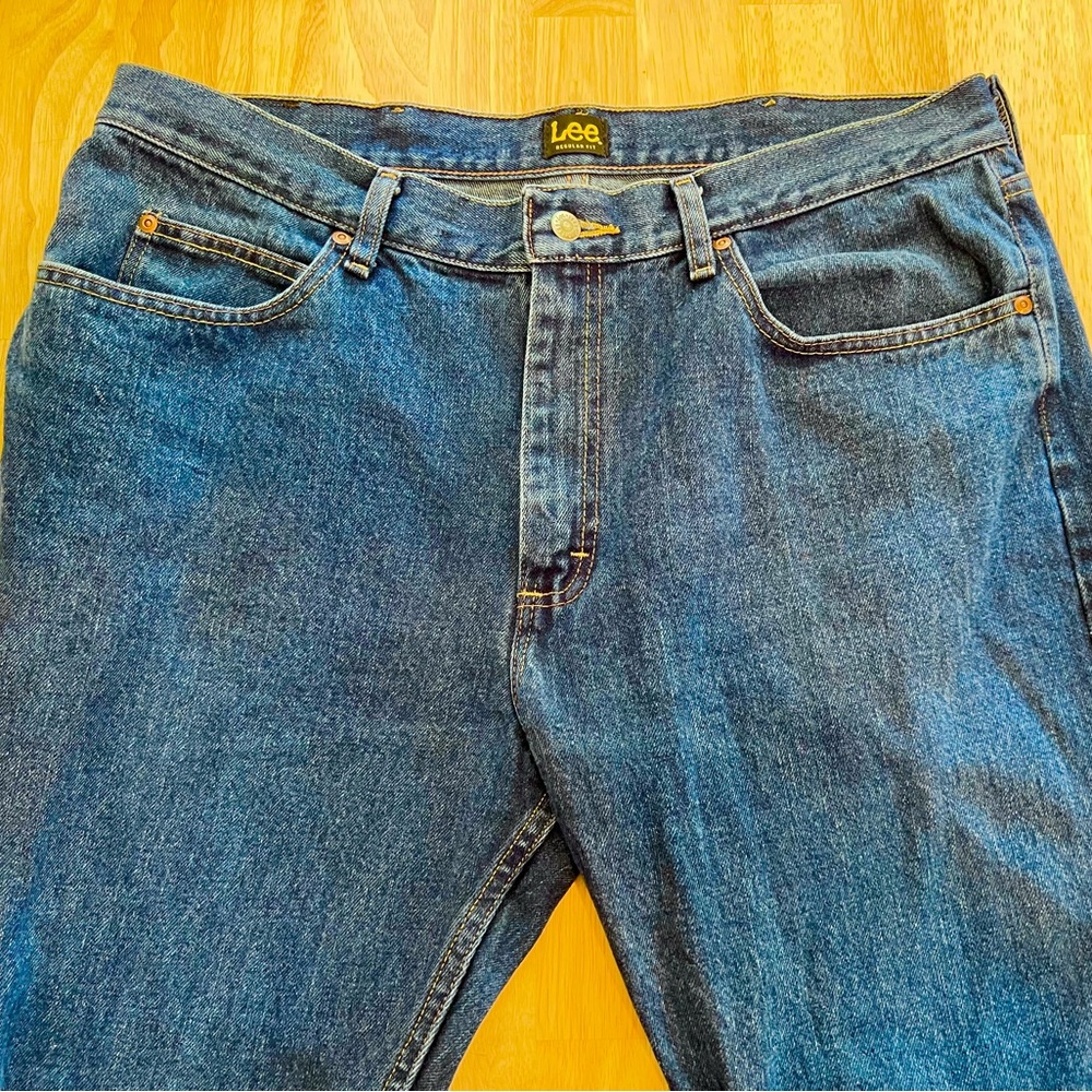 Lee Men's Classic Wash Straight Cut Jeans, Size 38/34